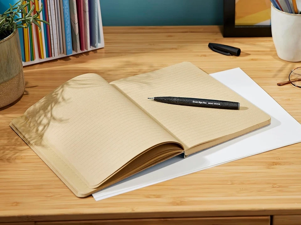 Pluma Pentel Fude Touch Sign, negra, pluma de fieltro como 1 unidad (paquete de 1), negra Foto 2 de 3