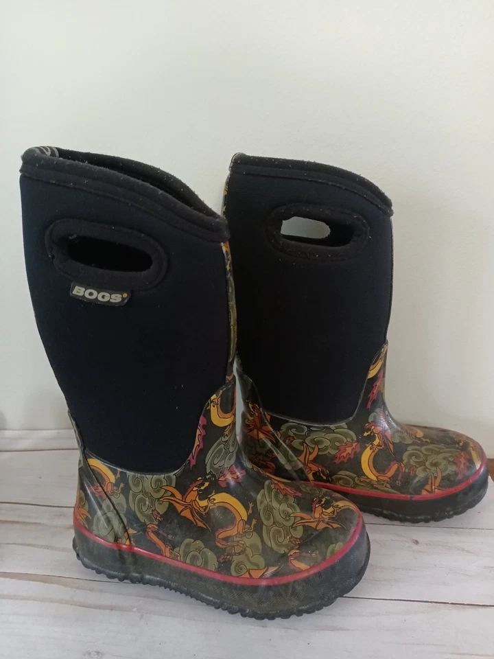 BOGS Botas Clásicas Niños Pequeños Talla 9 Diseño Dragón Impermeables Foto 2 de 4
