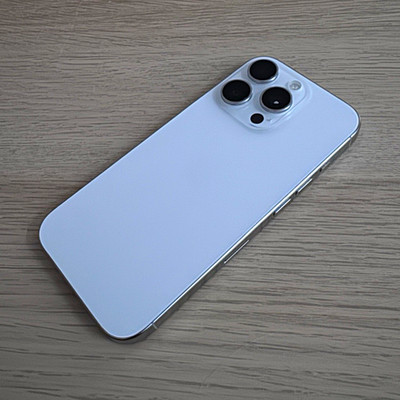 Apple iPhone 16 Pro - 128 GB Weiß
