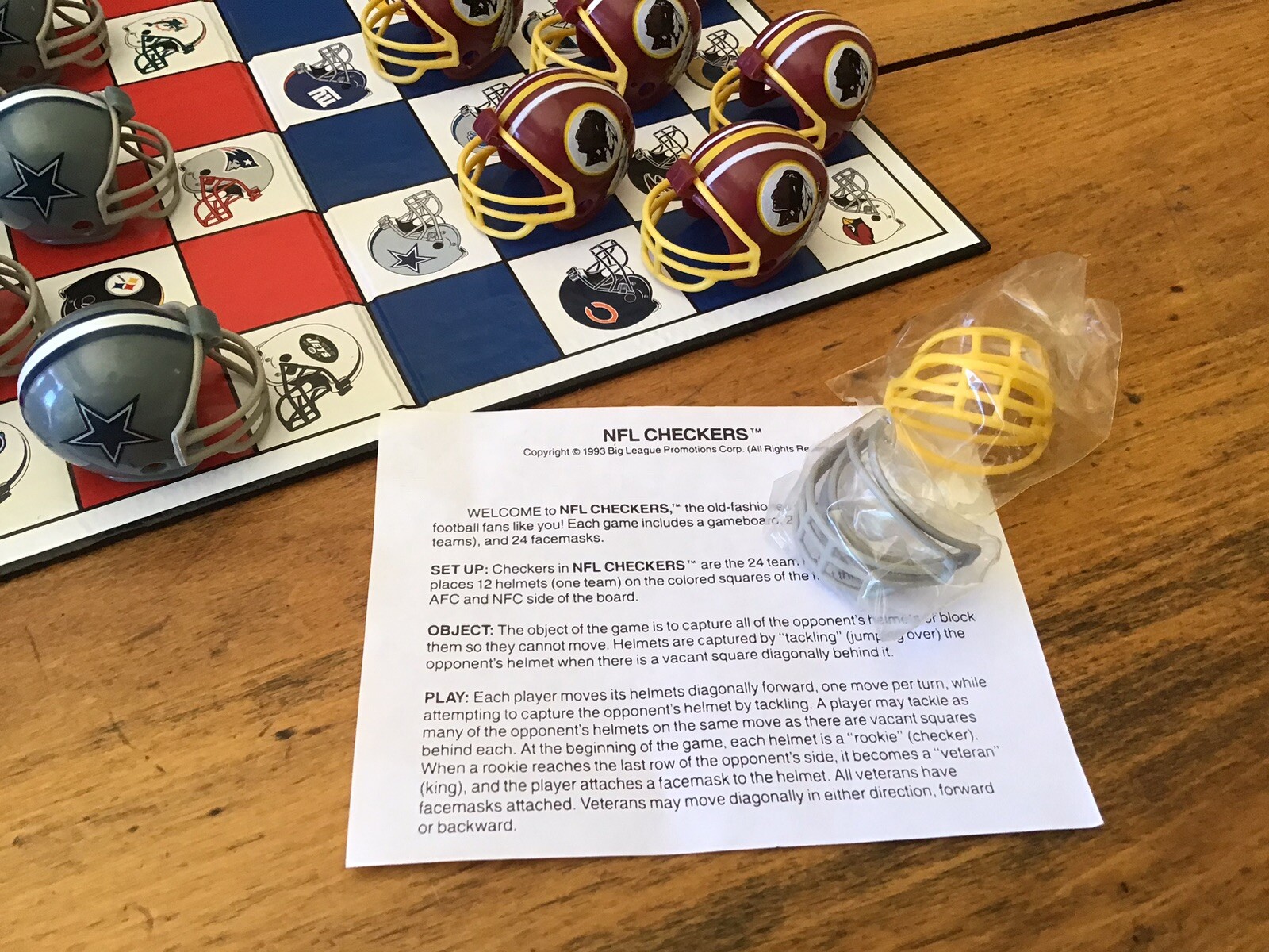 Vintage NFL 1993 WASHINGTON REDSKINS Vs. DALLAS COWBOYS Checkers Game