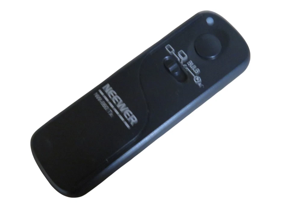 Neewer DSLR Camera Shutter Release Wireless Remote Control 2.4G 16CH for Nikon - Image 4 of 4