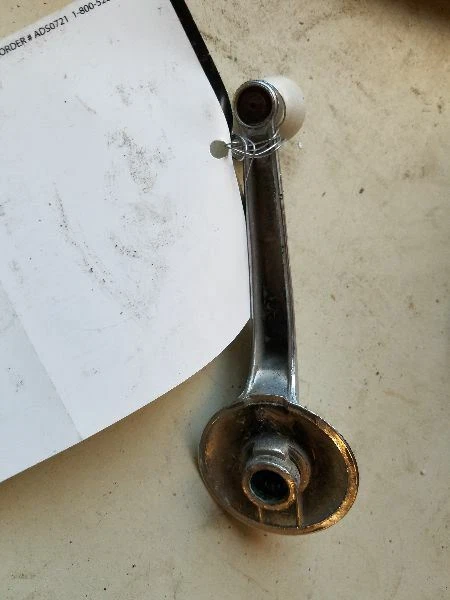 1962 STUDEBAKER LARK PORTA JANELA MANIVELA - Imagem 2 de 4