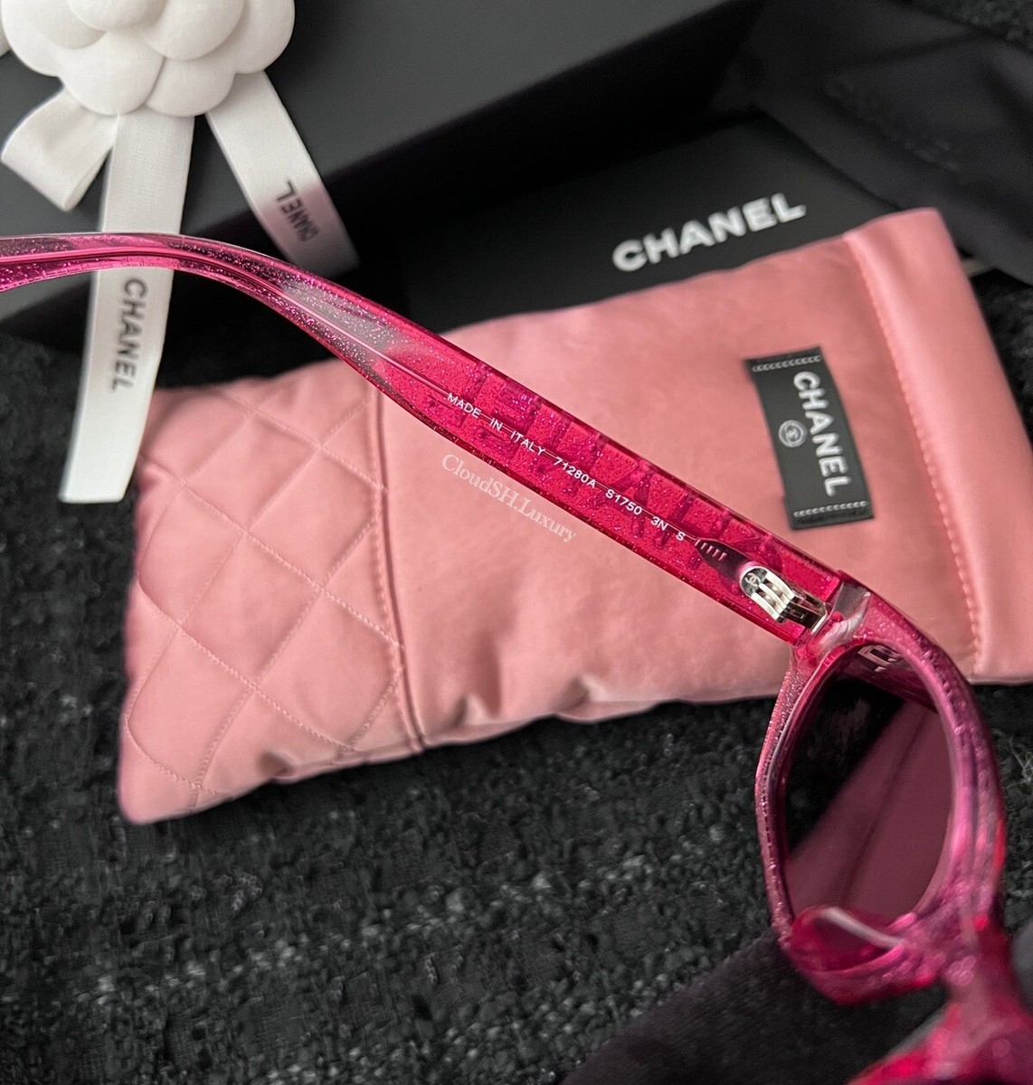 Auth NIB Chanel 71280 Crystal Logo Pink Glitter Rectangle Auth NIB Chanel 71280 Crystal Logo Pink Glitter Rectangle
