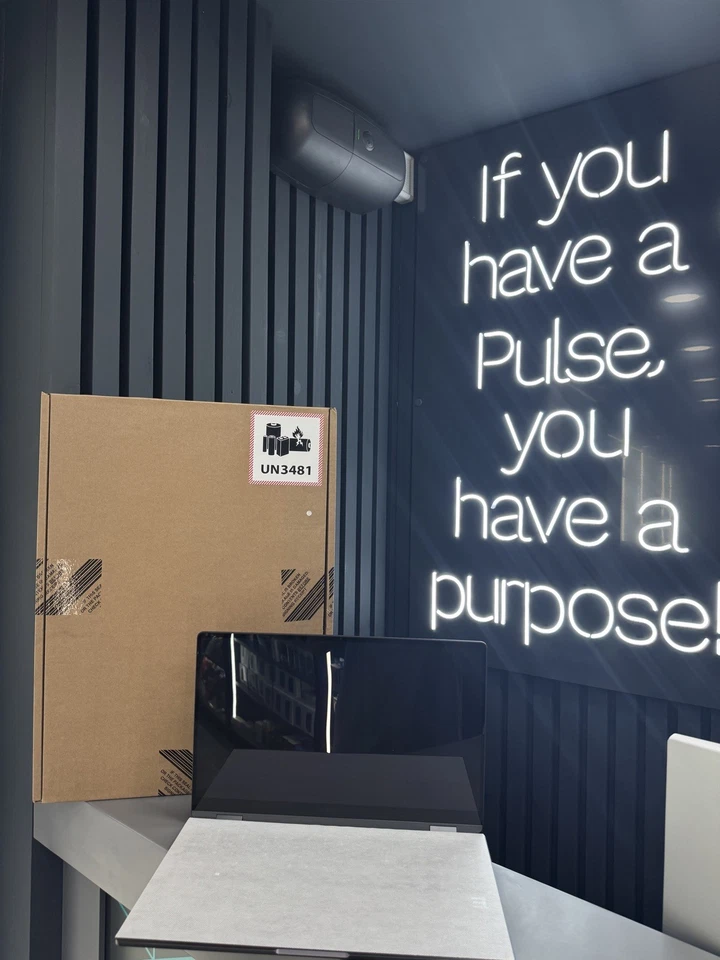 Samsung Galaxy Book  360 - Graphite - 15.6” 13th Gen Intel Core I7 brand new - Image 2 of 4