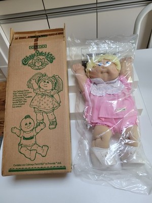 NIP Cabbage Patch Mail Order Coleco Doll 16'', Sealed Bag, Hildy Janey, 2 Dimples