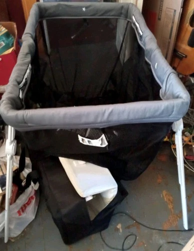 Guava Family Lotus Traveling Crib In  Carrying Bag