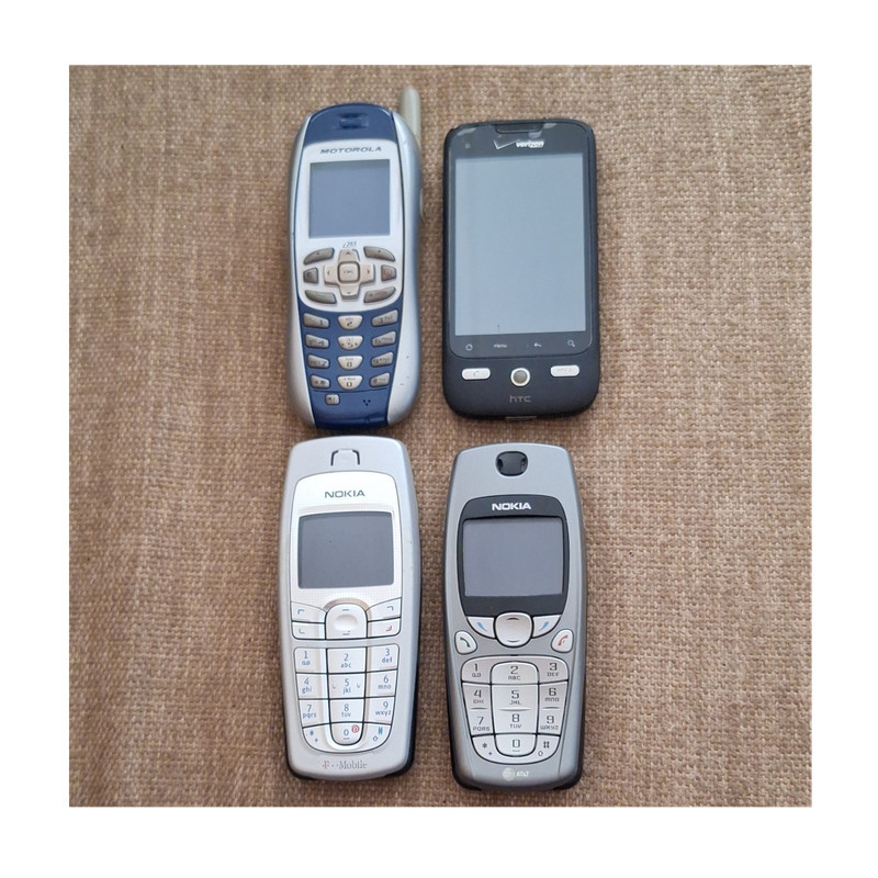 Nokia Motorola HTC Lot of 4 Cell Phones with Accessories and Chargers bundle