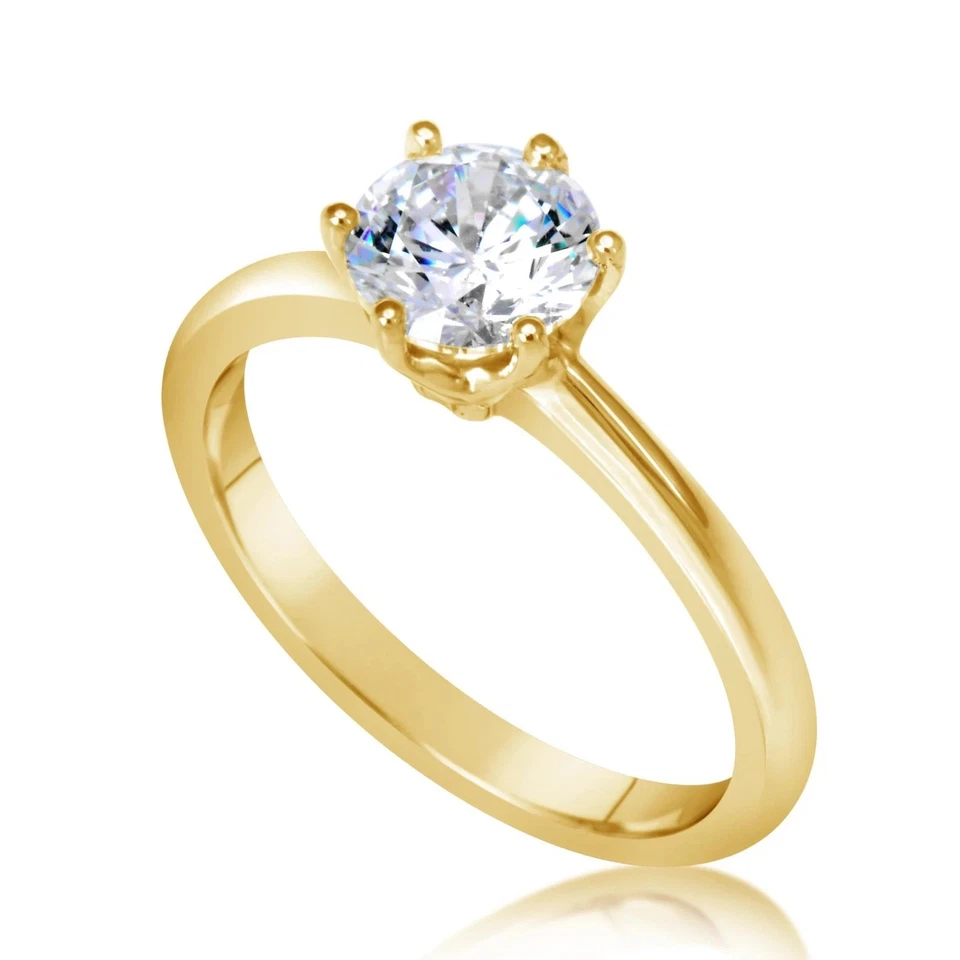 Anillo de compromiso clásico de diamantes creado en laboratorio de 6 puntas de 3 quilates enchapado en oro amarillo de 14 quilates Foto 4 de 4