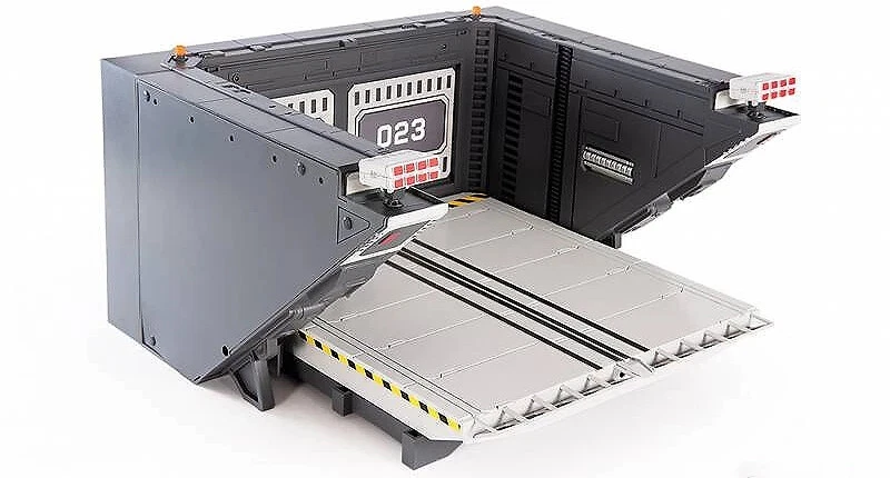 Diorama Ascensore Portaerei Con Movimento, Luce E Suono, 1:72 Calibro Wings - Immagine 2 di 4