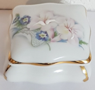 Vtg Les Griffes Collection D'Art Limoges Square Floral Trinket/ Ring Box France