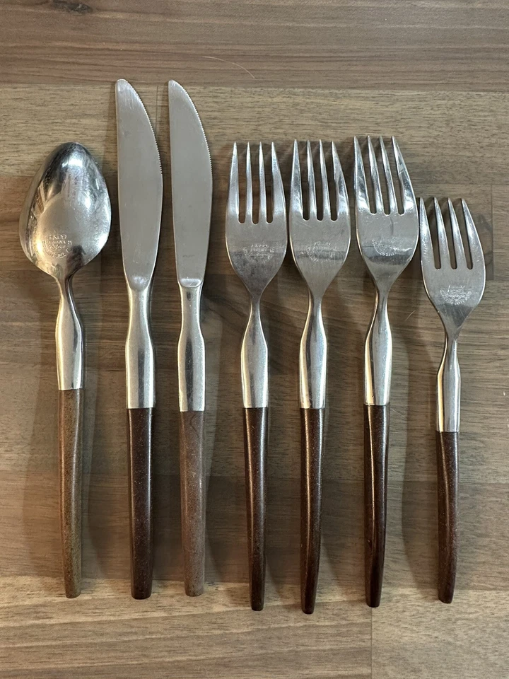 Juego de 7 piezas de cubiertos Ekco Eterna La Joya danés mango de madera inoxidable Japón MCM. Foto 2 de 4