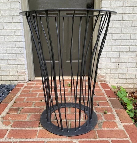 MODERN, ORNATE, HEAVY DUTY CAST IRON DINING / PATIO PEDESTAL TABLE BASE - VG+ - Image 2 of 4