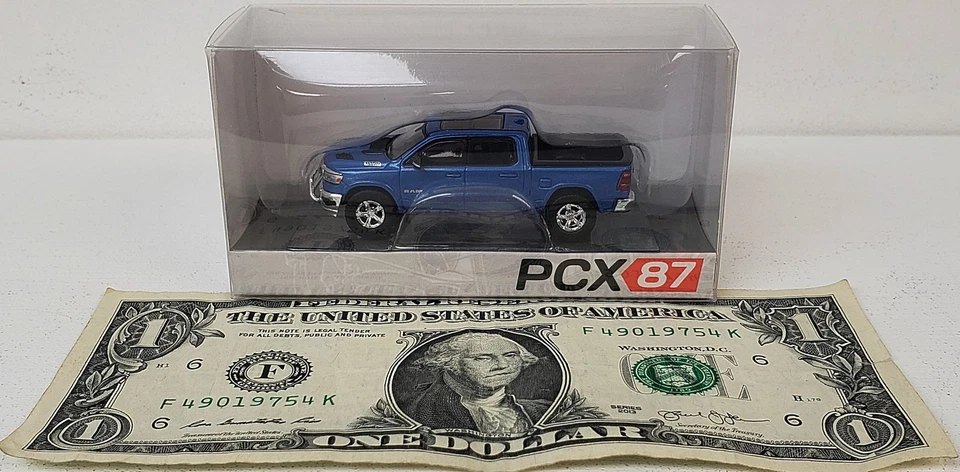 Camioneta pick-up Brekina PCX NUEVA escala HO 2018 Dodge RAM 1500 Lone Star en azul metálico Foto 2 de 4