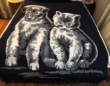Crown Crafts Inc. Reversible Cat & Puppy Blanket Acrylic 60x80” YUGOSLAVIA