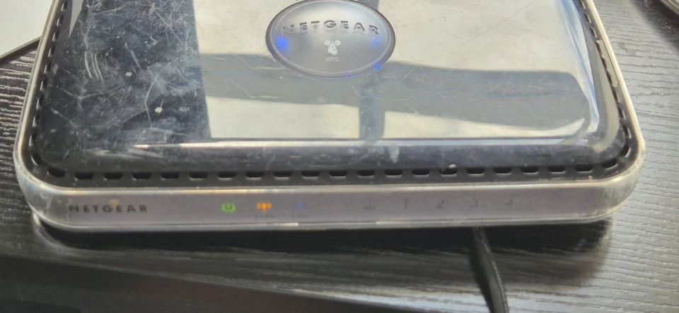 Netgear WNDR3300 Rangemax Dual Band 300 Mbps Wireless-N Router  - Image 2 of 3