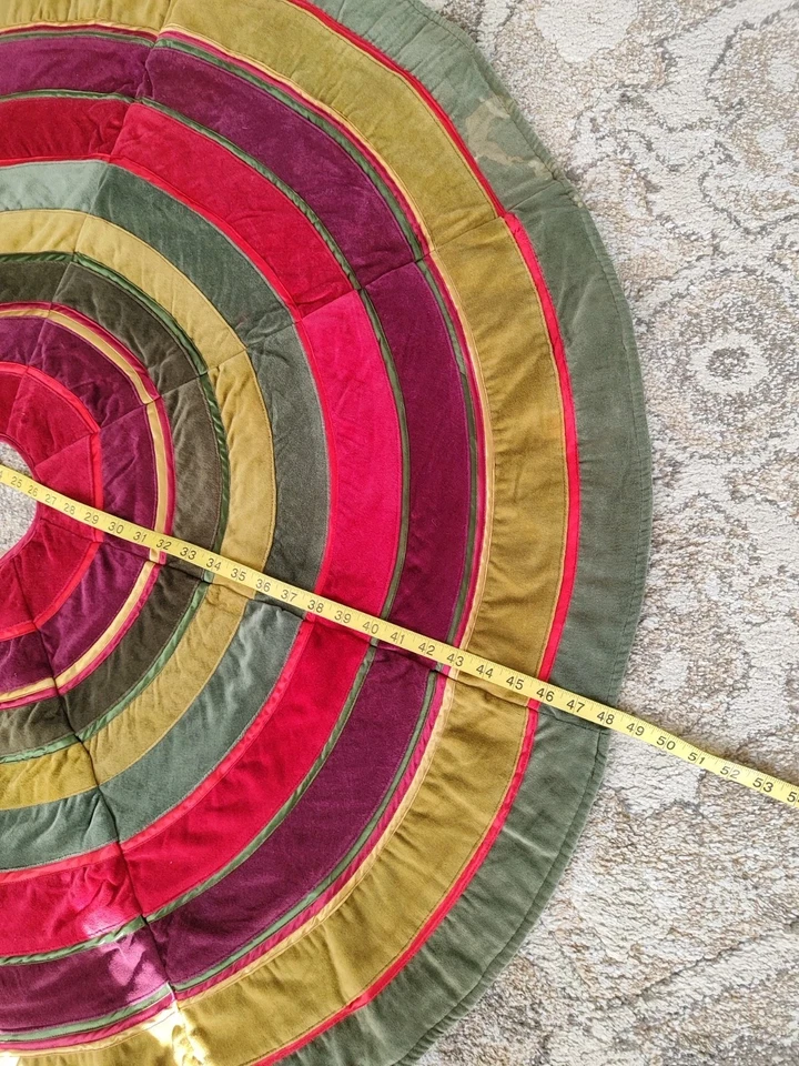 复古 Fancy Holiday 48 英寸圆形天鹅绒圣诞树裙红色绿色金色 🌈 装饰 — 第 2/4 张图片