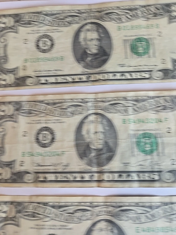 $20 Dollar bills 1969 1974 1974 Lot of 3 Old design small face Circulated - Image 2 of 4