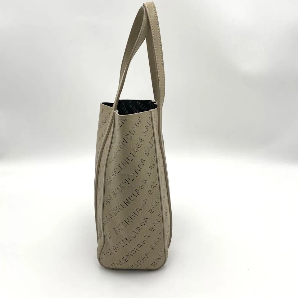 Bolso de Mano Balenciaga Everyday en Excelente Estado en Gris Foto 3 de 4