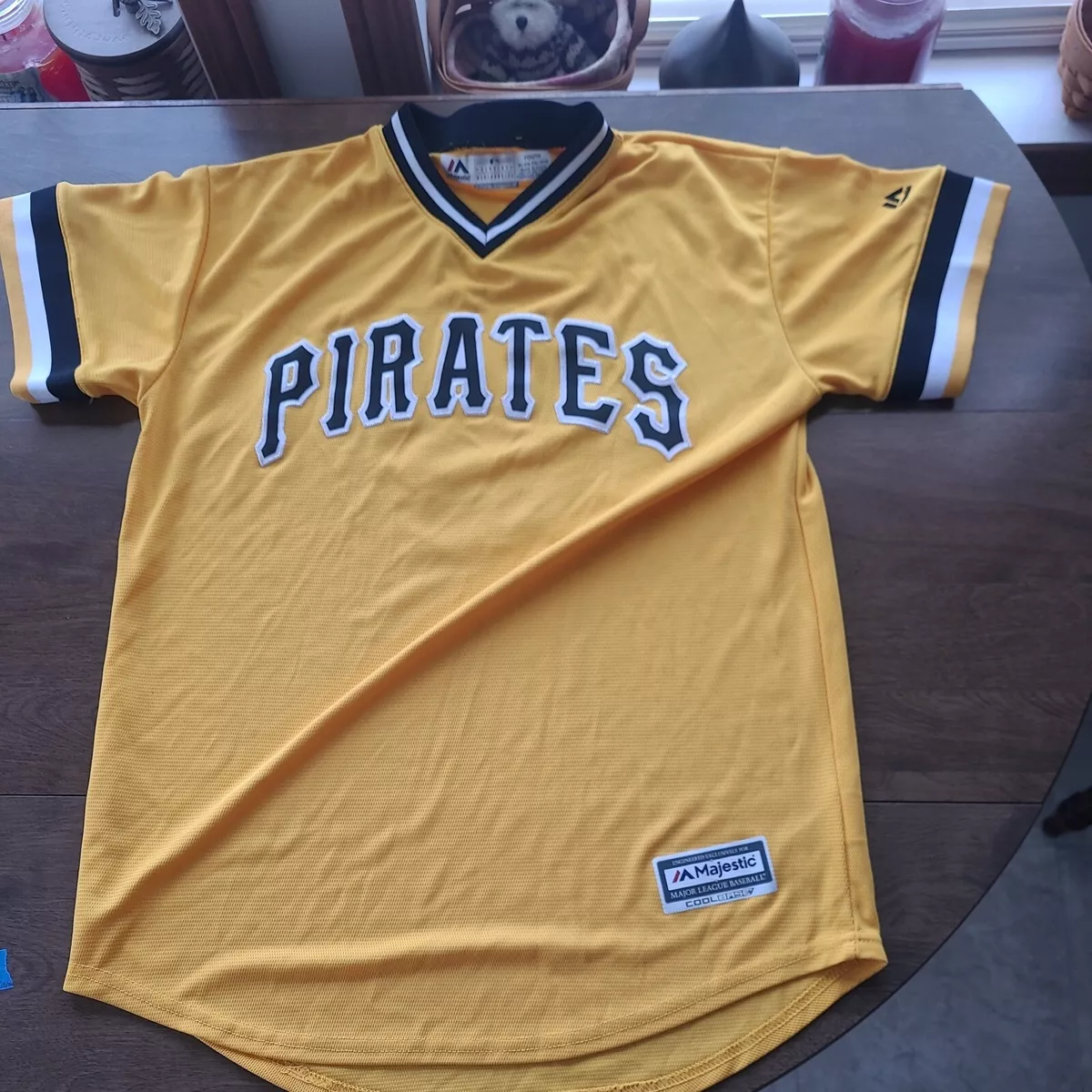 Nice Majestic Pittsburgh Pirates Jung Ho Kang Youth Size XL 18/20 #27  Jersey.