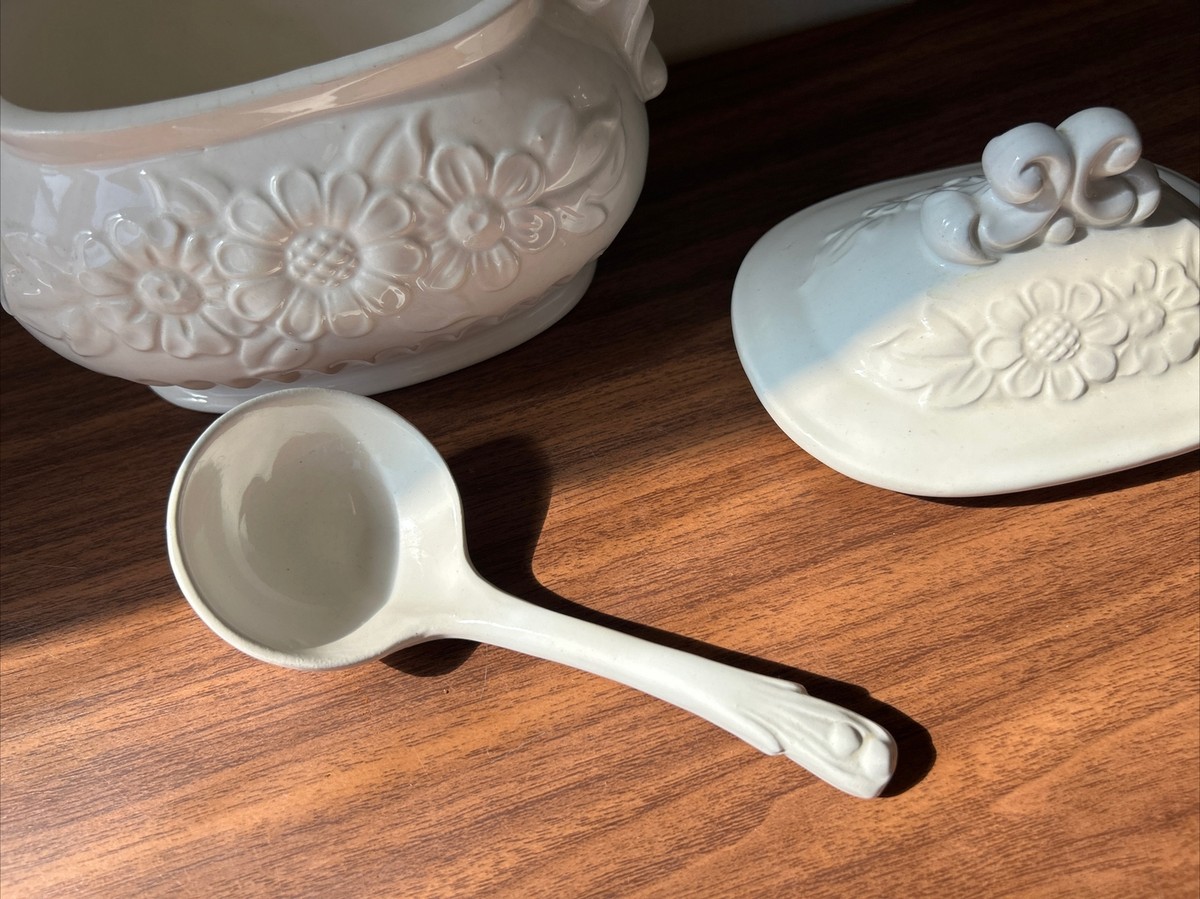 Vintage White Ceramic Gravy Bowl w/Lid and Ladle Japan | eBay
