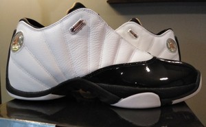 jordan preto e dourado