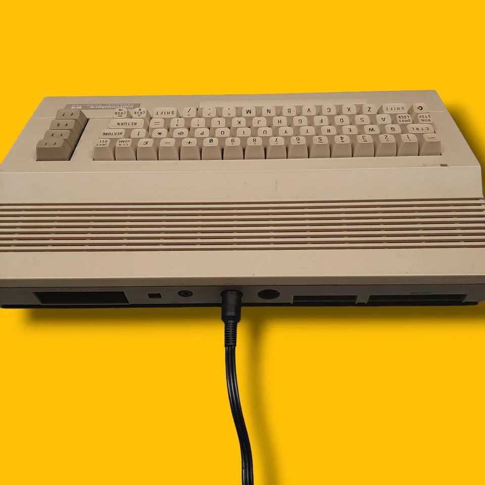 Commodore 64 6ft. Luma and Chroma RCA Mono - Image 4 of 4