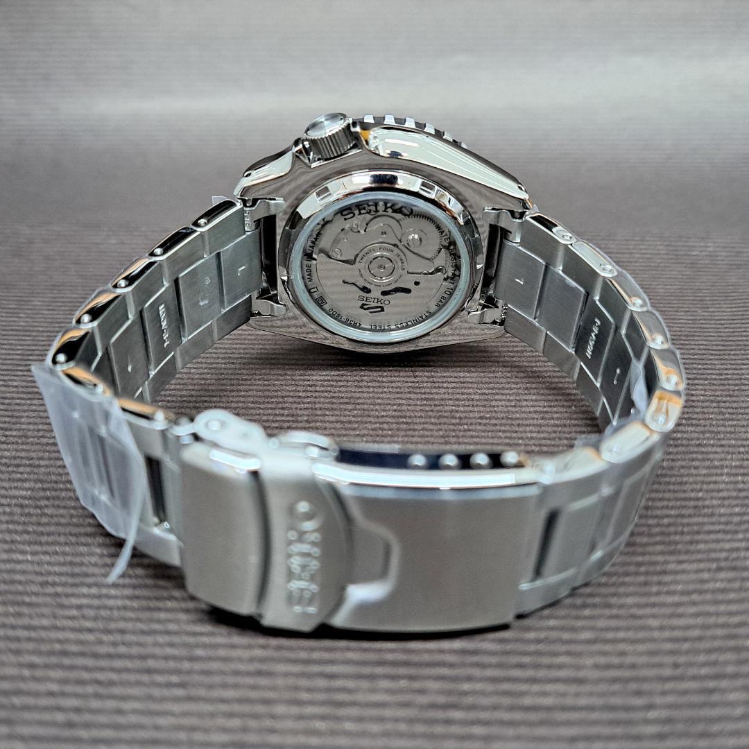 Seiko 5 Sports SBSA261 Watch with Box & Manufacturer Warranty 