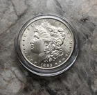 1885-O MORGAN SILVER DOLLAR IN TOP BU CONDITION!!