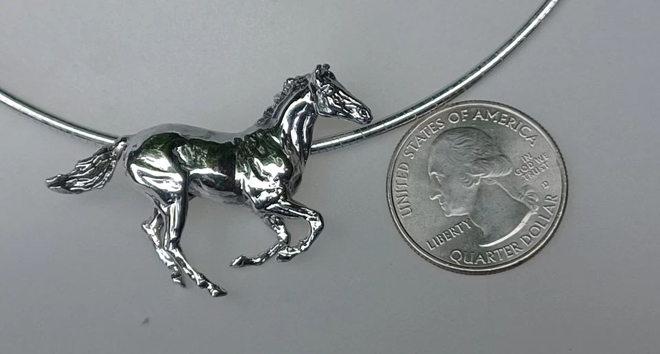 GRAN Colgante Caballo Galopante Plata Esterlina y Cadena Esterlina Joyería Zimmer Foto 4 de 4