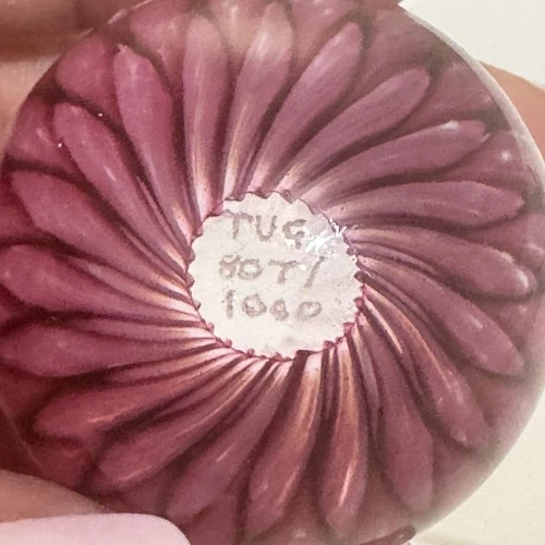 Stunning Teign Valley Glass Floral paperweight Signed TVG & Number 807/1000 Pink