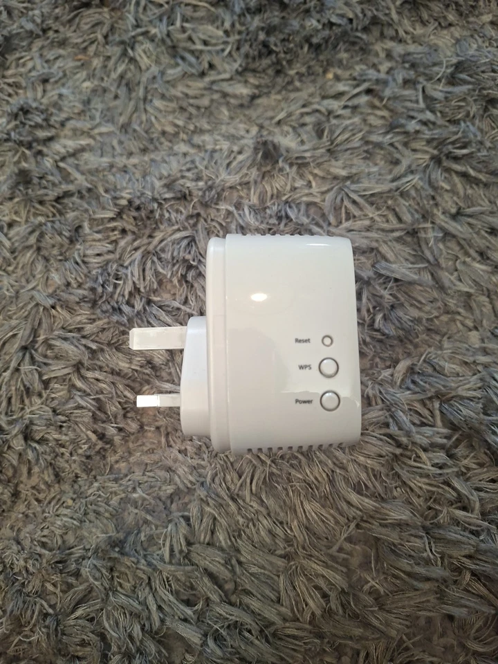 Netgear EX6110 WiFi Range Extender – Dual Band Boost Your Signal! - Image 2 of 3