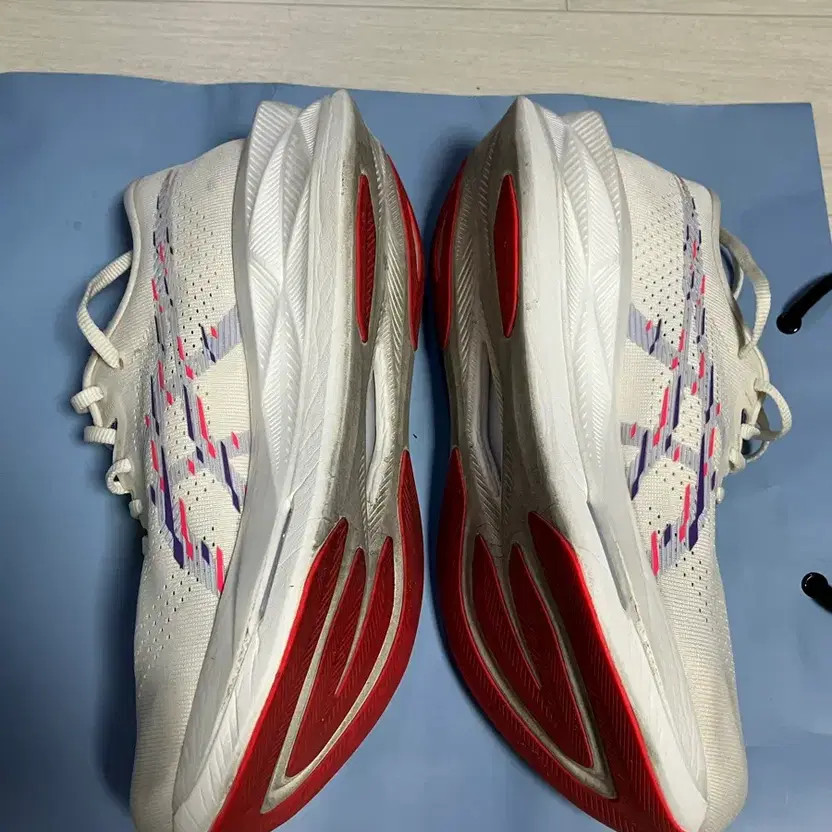 Asics Sonic Blast 275 Running Shoes - White, Size 275 thumbnail 2