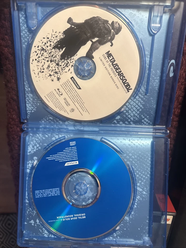 Metal Gear Solid 4 Limited Edition for PS3 - Tested and Working! - Image 3 of 4