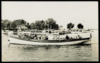 Elizabeth Simpson Ausflugsboot RP PC Norfolk Broads bei Yarmouth