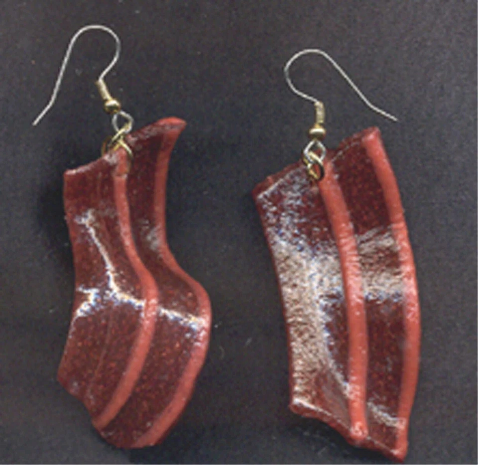 PENDIENTES Funky RARAS DE TOCINO Extraños Divertidos Punk Cerdo Carne Comida Cecina Novedad Joyería Foto 2 de 3