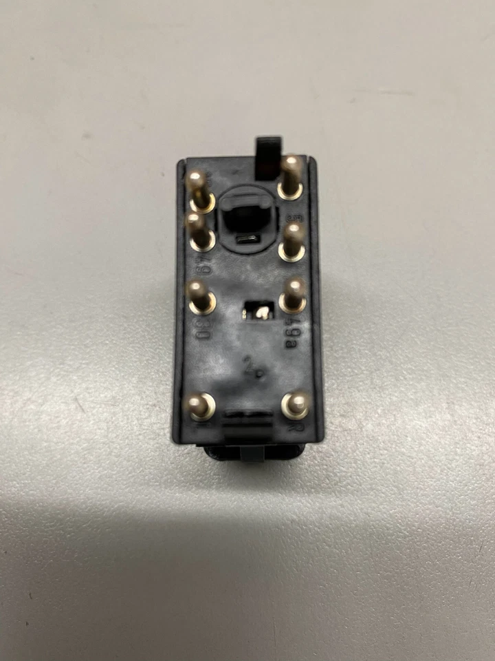 Interruptor de advertencia de peligro Hella - 6HH 003.631-021 - para Mercedes-Benz 190D y más Foto 4 de 4