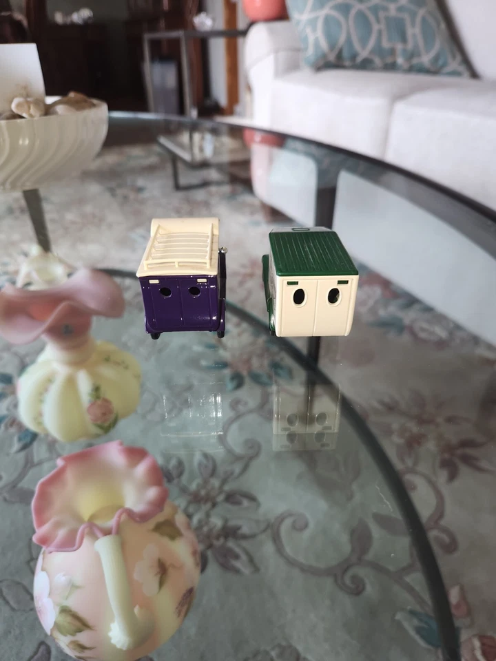 Lilliput Lane 10th Anniversary Edition Die-cast Model Car Lot of 2 - Image 2 of 4