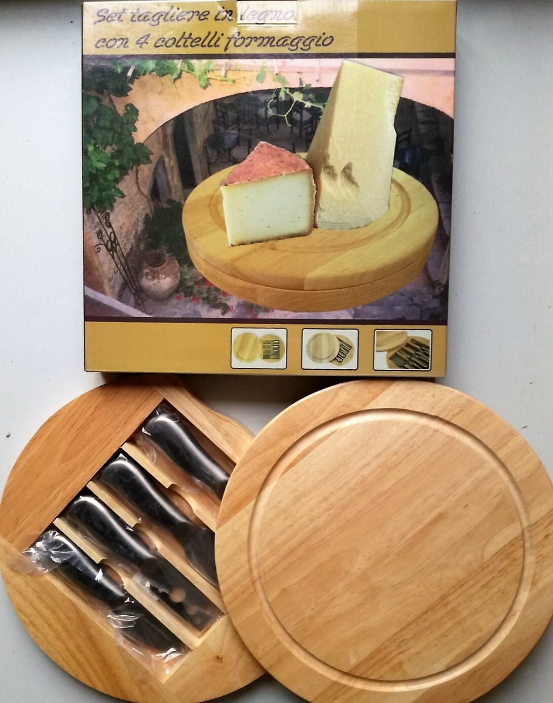 Foto 1 di 3