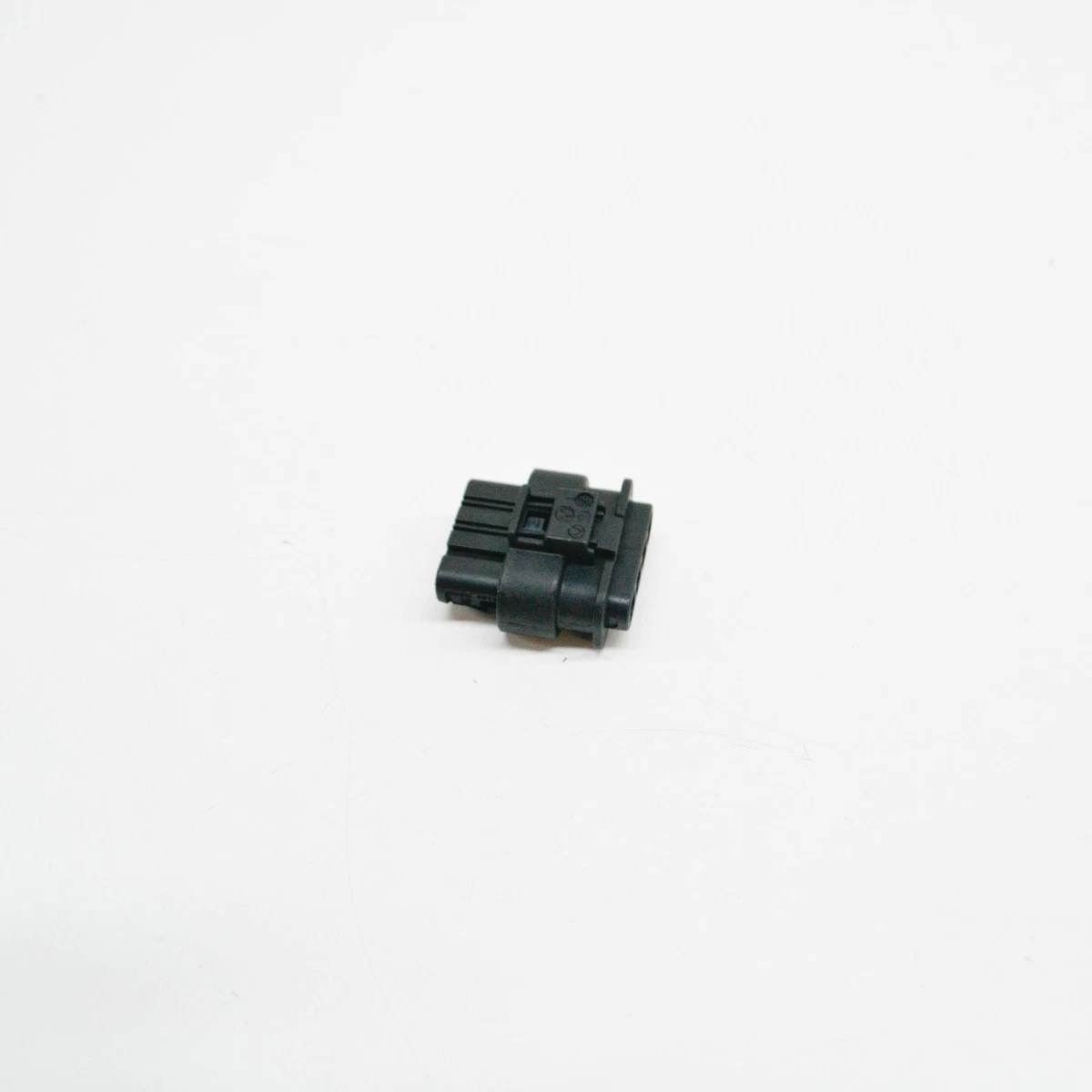 MERCEDES-BENZ CLA C117 Wiper Motor Socket Housing A052545332664  