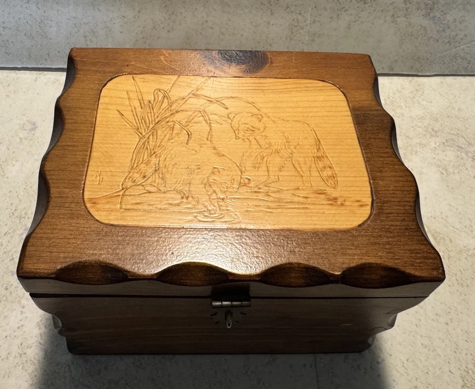 Vintage Wood Hinged RECIPE BOX for 3”x5” Cards HANDMADE Racoons UNIQUE Sturdy - Image 2 of 4