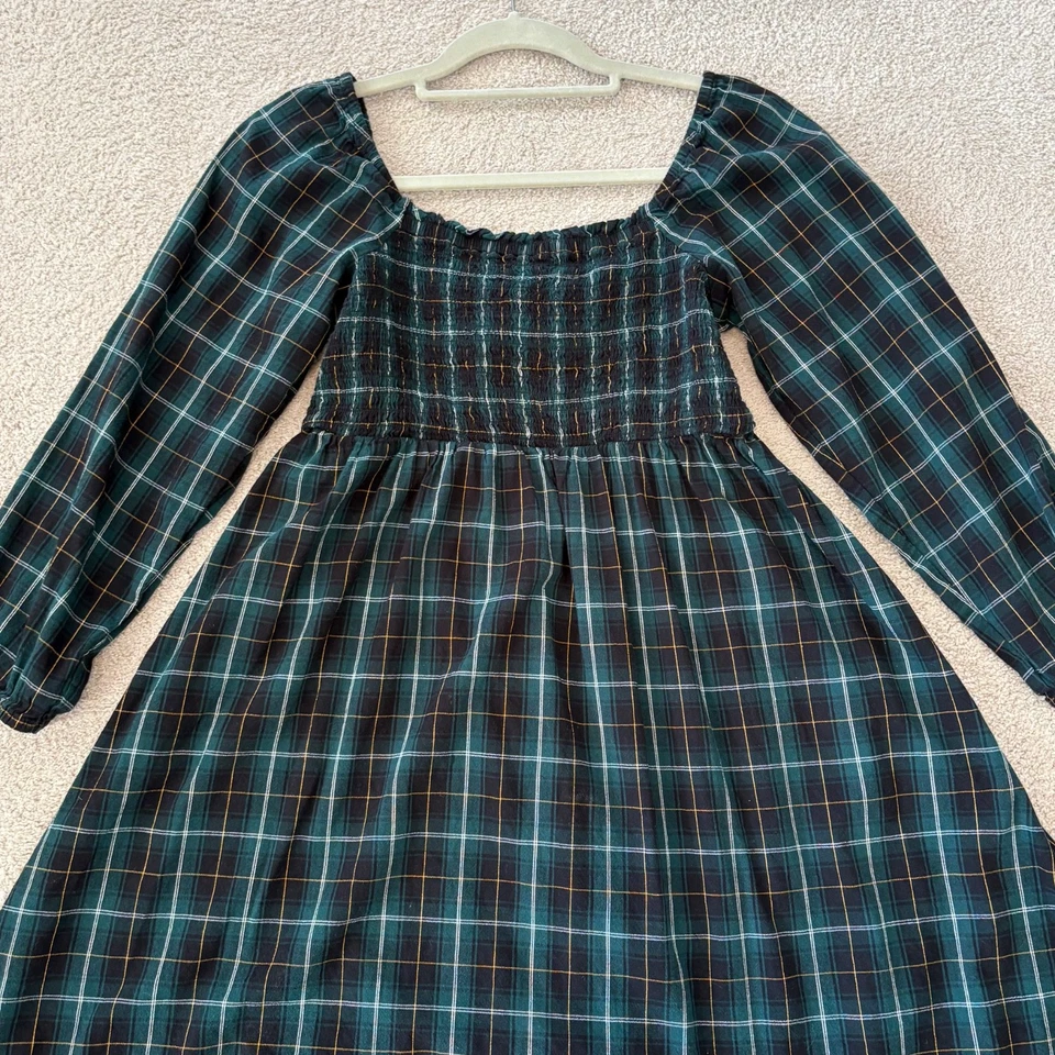 Old Navy Green Plaid Long Sleeve Smocked Cut Out Back Dress w/ Bow Girl XL 14/16 - Image 3 of 4