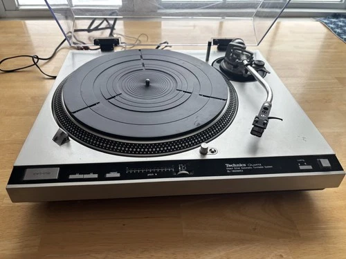 Technics SL-1600MK2 Automatic Turntable