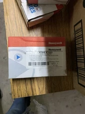 Honeywell R7849 A 1023 Ultraviolet Flame Amplifier