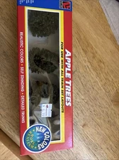 Life Like 1023 For All Scales Apple Trees (Box of 4) NIB