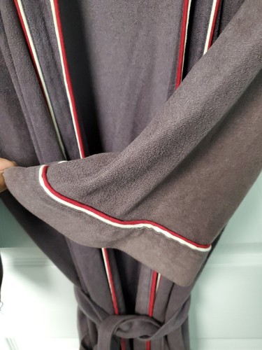 Vintage Michael Paige Robe Mens Gray W/ Red And White Piping Fits 36-46 Chest - Picture 4 of 8