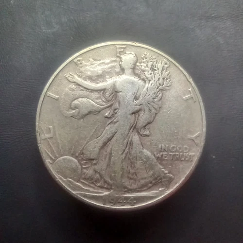 1944 P Walking Liberty Silver Half Dollar in Very Fine Condition. -#0377