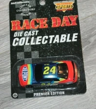1996 Action 1/64 Jeff Gordon #24 DuPont  Race Day Diecast Collectable