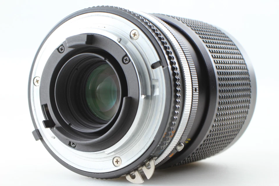 🎦👀✨Almost MINT✨ Nikon Ai-s Zoom Nikkor 35-105mm f/3.5-4.5 MF Lens From JAPAN - Image 3 of 4