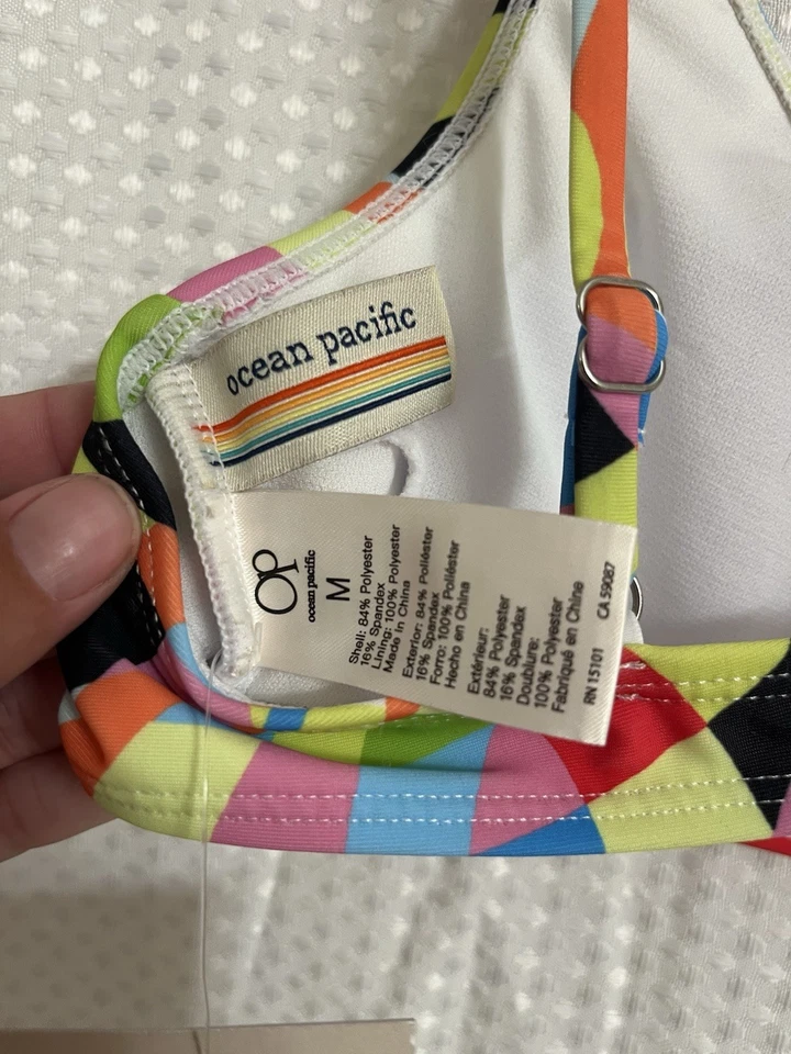 Conjunto de bikini con patrón geométrico brillante de Ocean Pacific nuevo talla mediana nuevo con etiquetas Foto 3 de 4