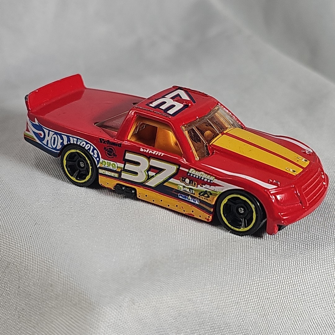 Hot Wheels Circle Trucker 156/250 HW Race Thrill Racers Red MC5 1:64 Loose 2014